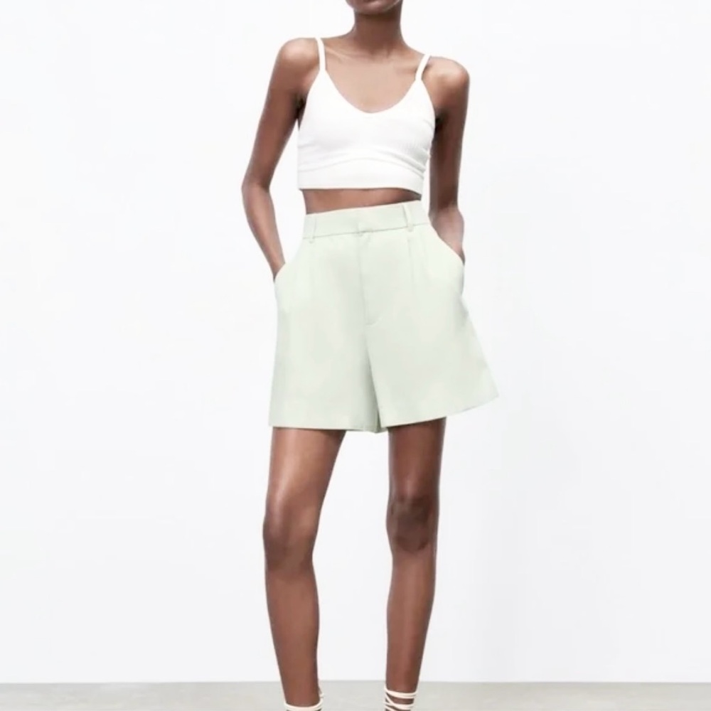 NEW Zara High Waisted Linen Shorts Size Large ⭐️